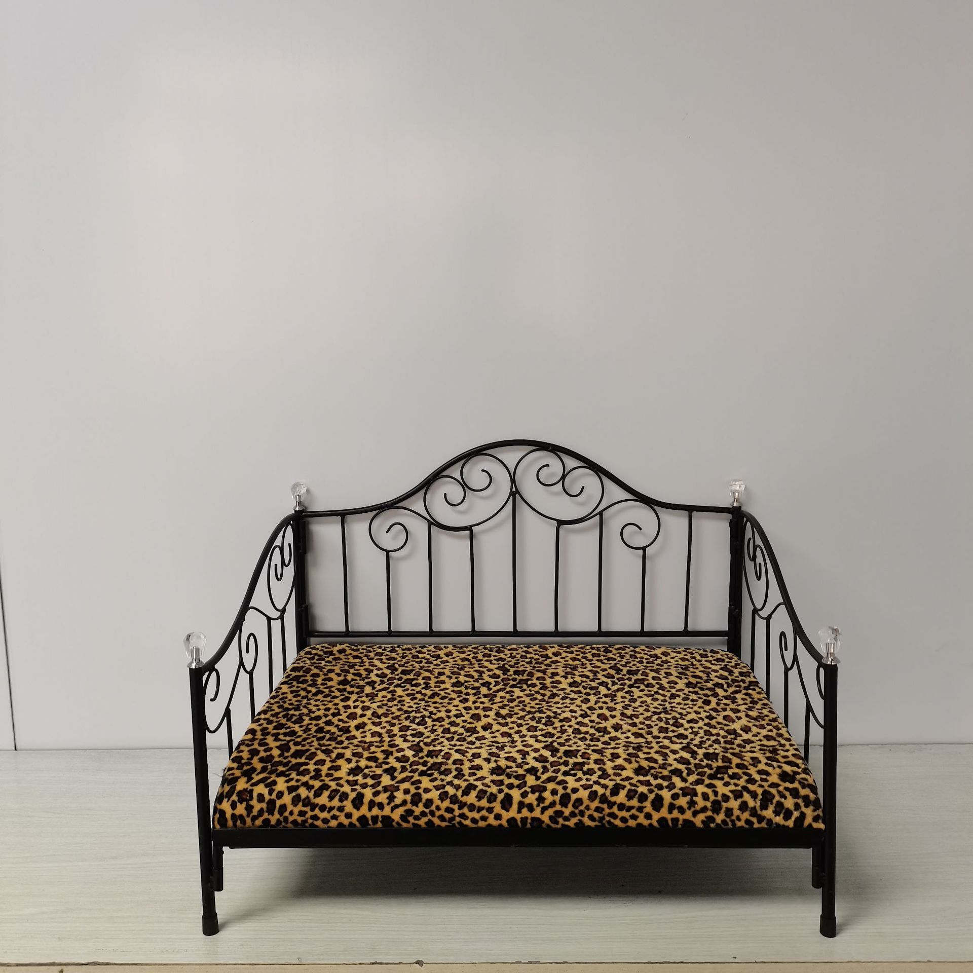 MJ厂家定制新款宠物铁艺床 狗床 宠物窝 四季通用豪华狗窝猫窝(图6)